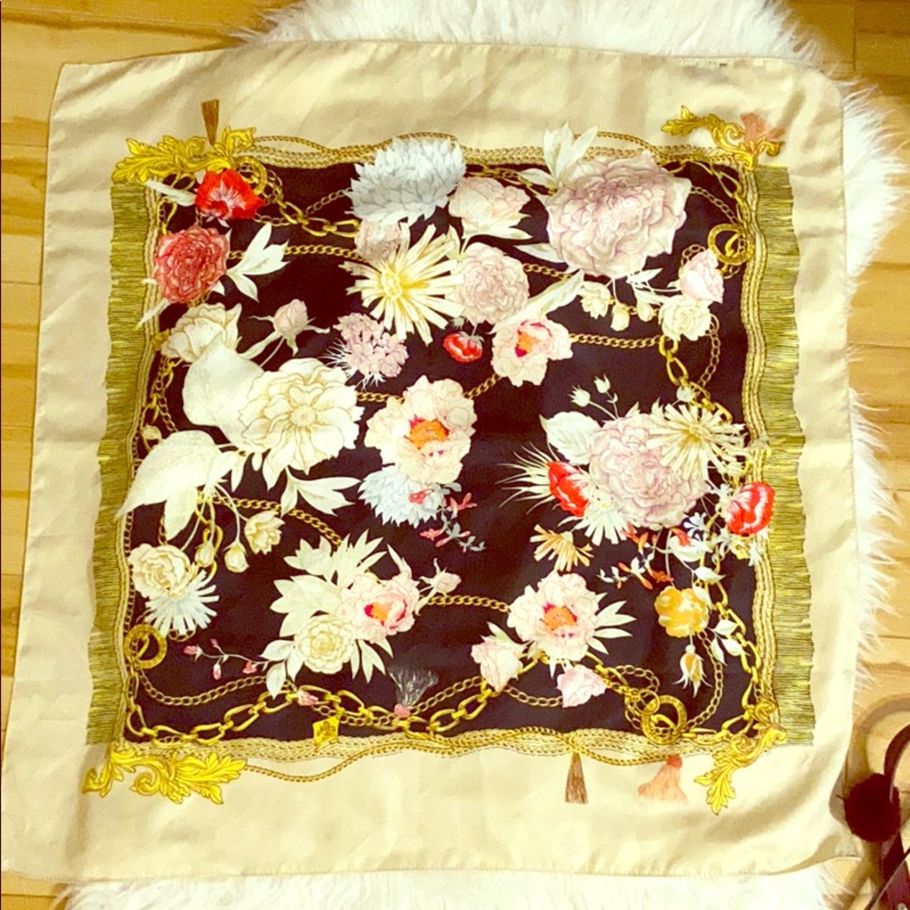 Mango Scarf with flowers